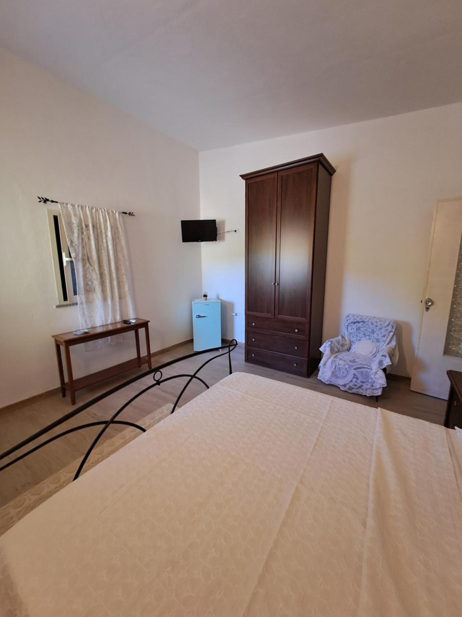 B&B Li Salcuneddi Aglientu Exterior foto